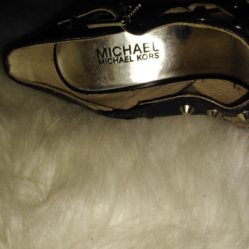 Shoes - Picture 3 of 3